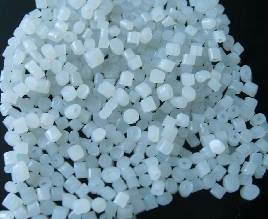 What Is Single-Piece Molding and Its Role in Industrial Packaging?