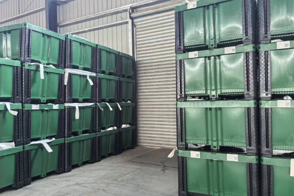 Replacing Wooden Crates with Collapsible Plastic Containers to Drive Logistics Cost Reduction