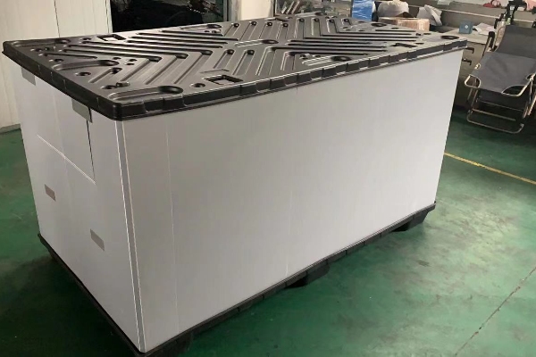 Do You Need Secondary Packaging When Using Plastic Pallet Boxes and Sleeve Packs?