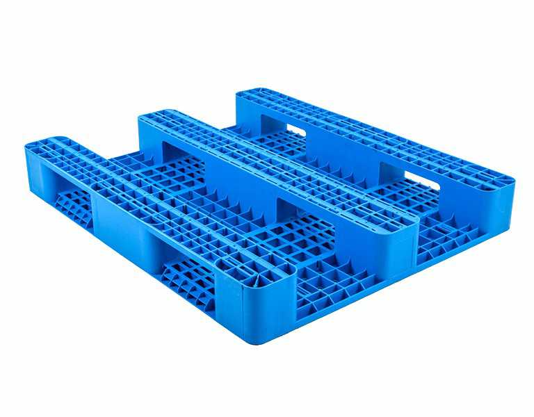 1210 Vented Deck Heavy-Duty 3-Runner Plastic Pallet
