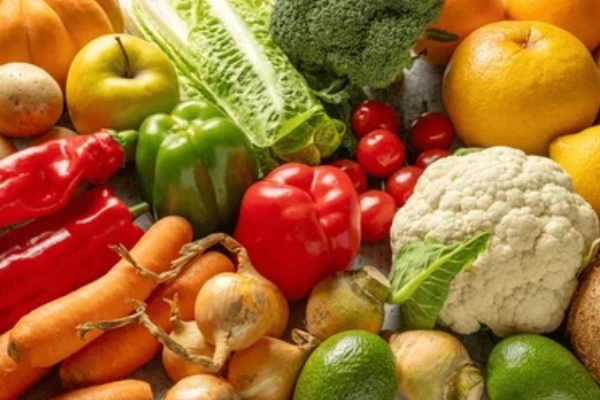 Agriculture and Food Processing: Efficient, hygienic packaging solutions designed for a circular economy.